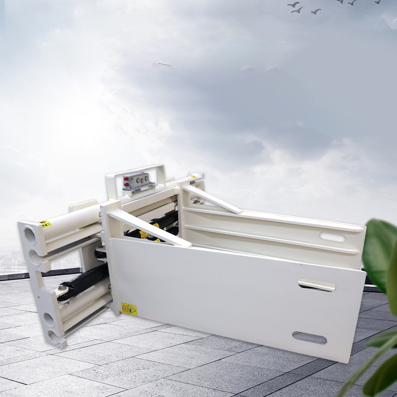 Pince plate à déplacement latéral pour chariot élévateur