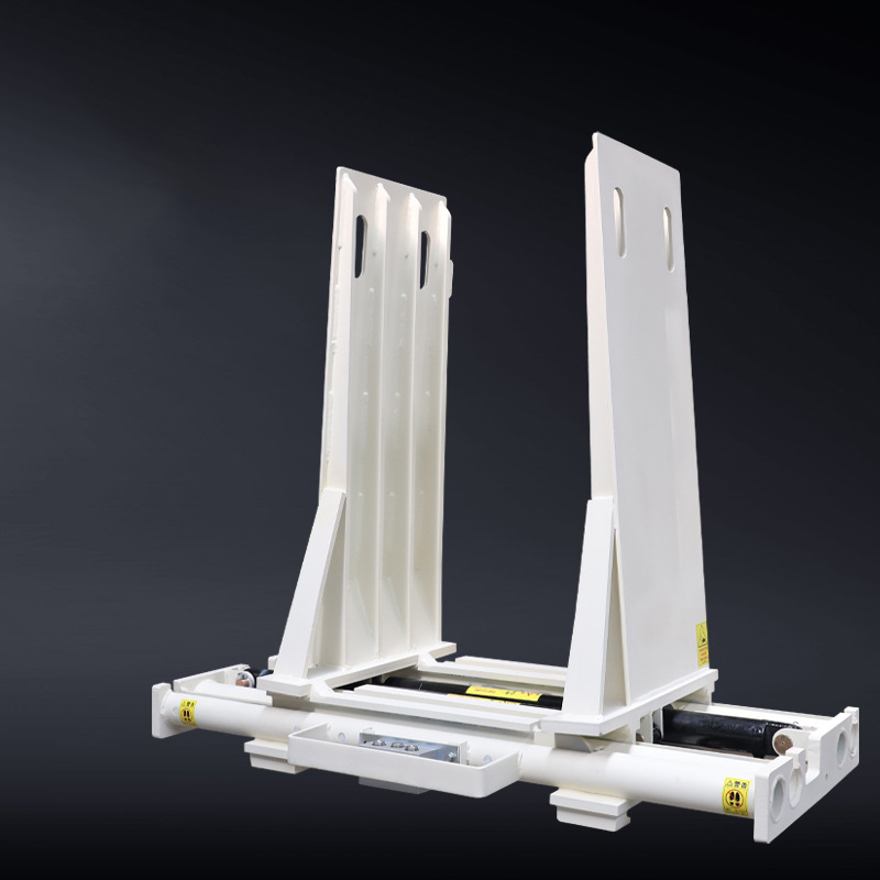 Pince plate à déplacement latéral pour chariot élévateur