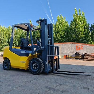 Chariot élévateur 2,5 tonnes