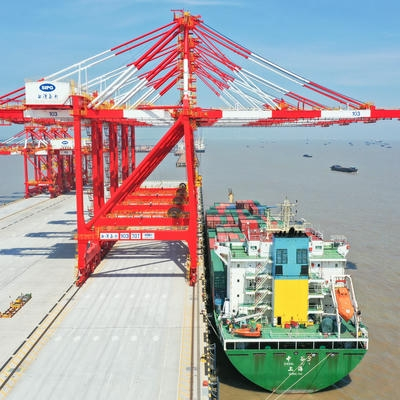 Chariot élévateur dans les ports et les havres