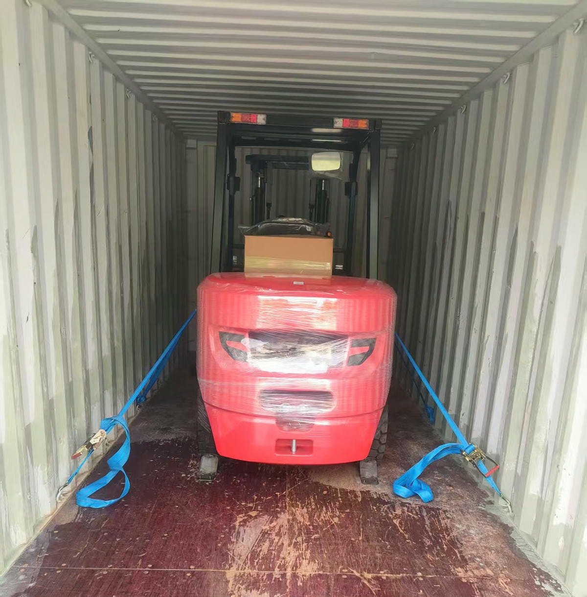 photo d'expédition de chariot élévateur diesel photo d'expédition de chariot élévateur diesel