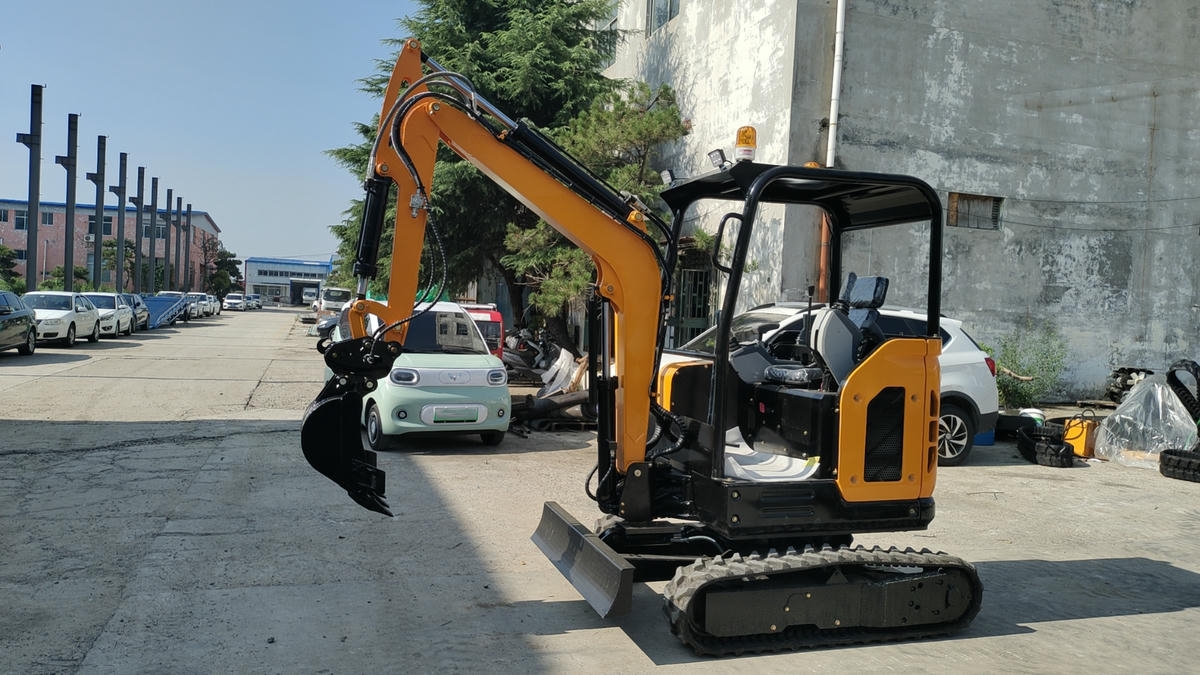 Mini-pelle 2,5 tonnes