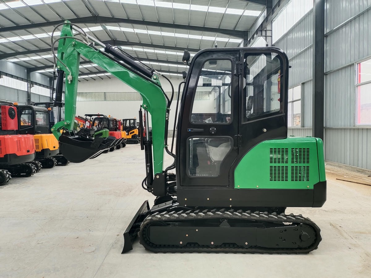 Excavatrice de 3 tonnes