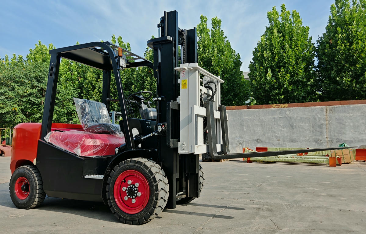 Chariot élévateur à ciseaux